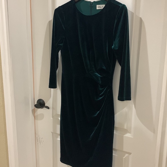 Eliza J (Nordstrom) Size 10 dress. Never worn. Soft stretchy material. - Picture 6 of 8